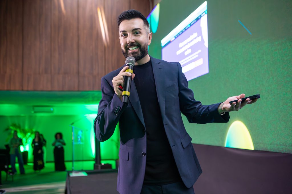 Palestrante sobre Métricas e IA para Marcas, Rafael Terra